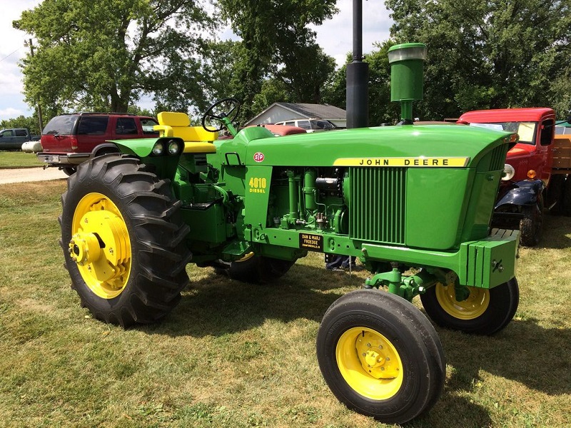 4-john-deere-4010.jpg 4-john-deere-4010.jpg